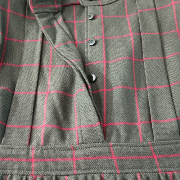 VTG Valentino Boutique! Wool knit houndstooth midi w structured shoulders. Sz 10 - Picture 10 of 16